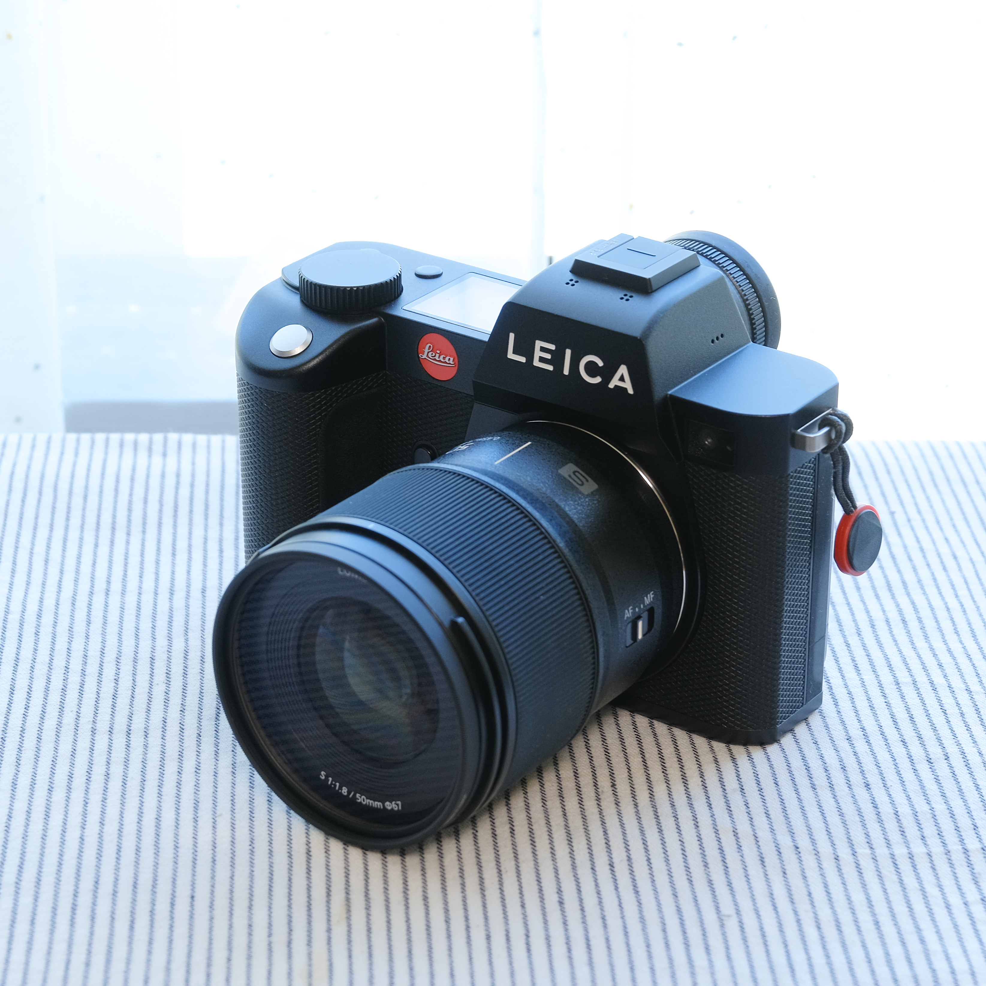 PENTAX - ホワイト ペンタックス Q用 8.5mm F1.9 01 STANDARD コミュレビ」「エブリバディ・コンシェルジュ」｜マップカメラ