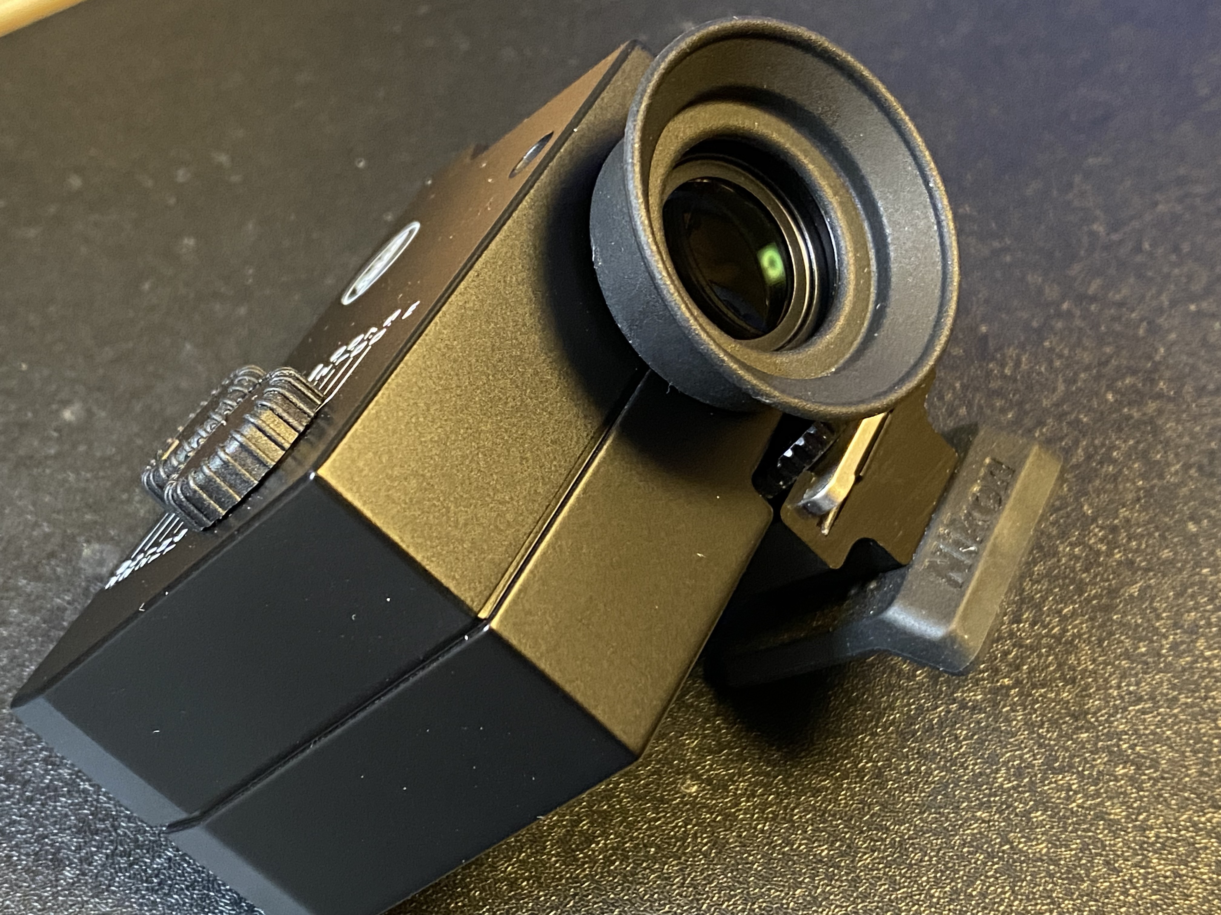 ライカ ユニバーサルワイドアングルファインダーM 新品)Leica (ライカ) ユニバーサルワイドアングルファインダーM（商品