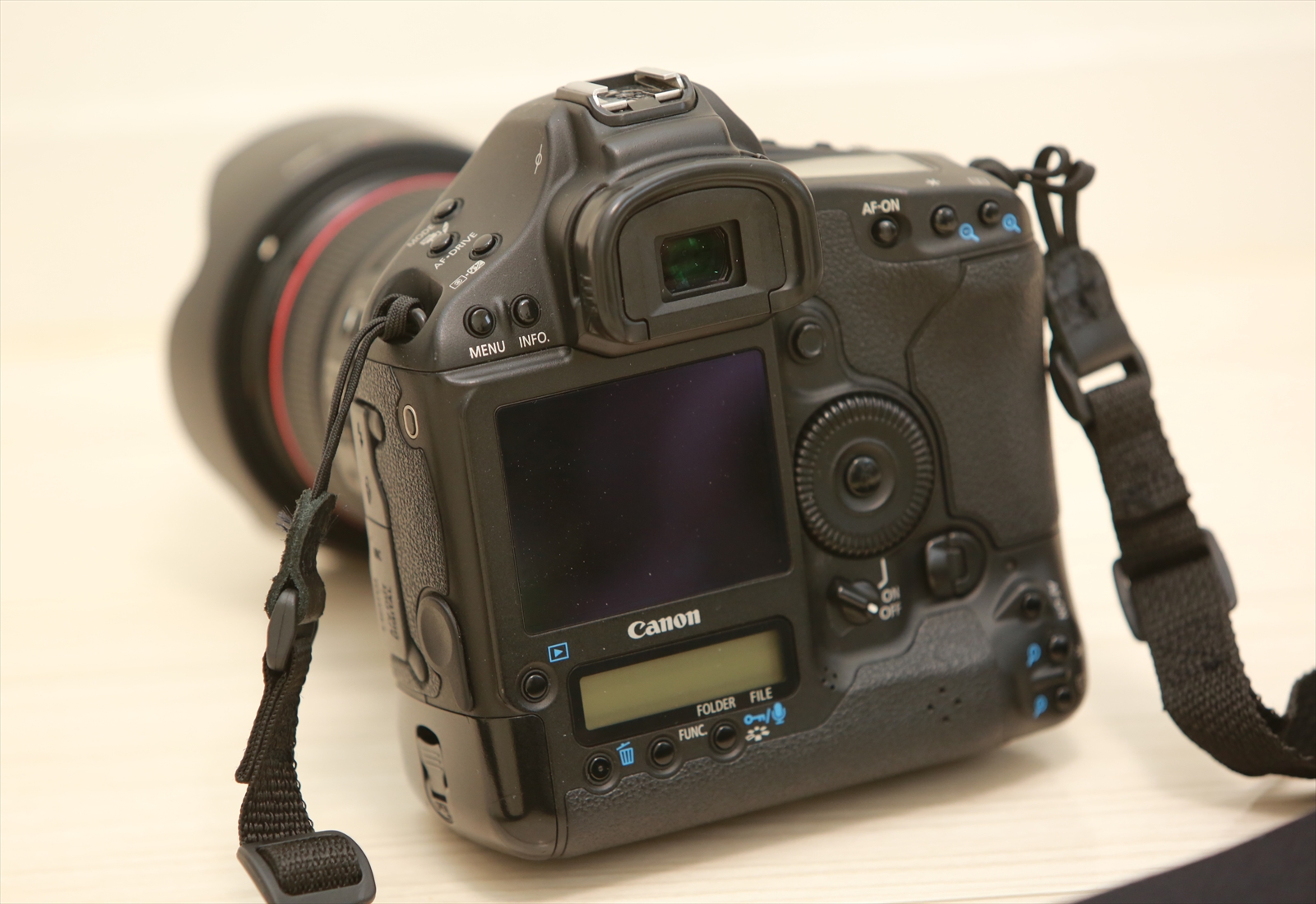 【美品】ニコン Nikon FE Ai-s 35-105mm F3.5-4.5 コミュレビ」「エブリバディ・コンシェルジュ」｜マップカメラ｜日本