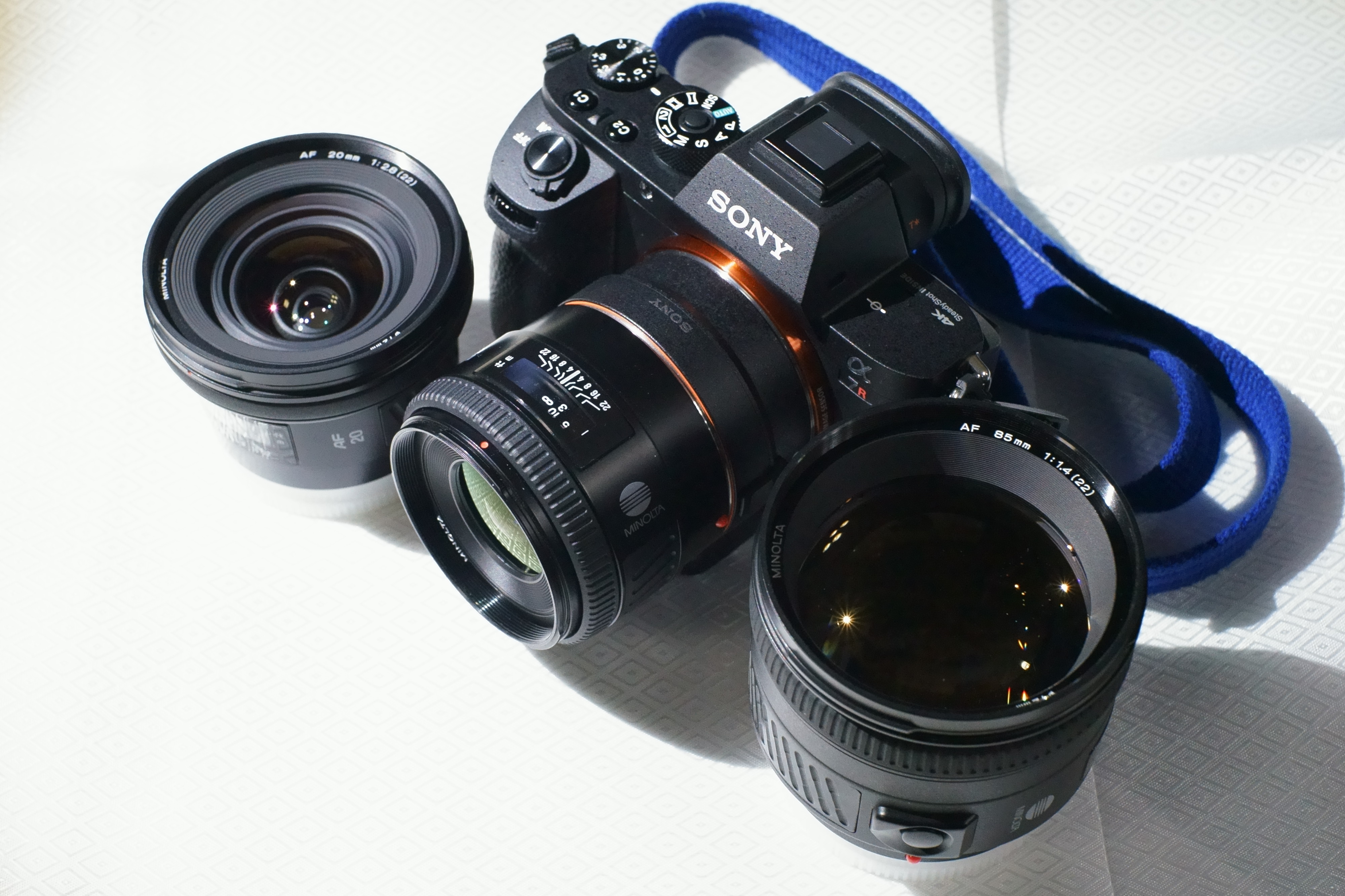 【メタルフード付き】XF18-55mm F2.8-4 R LM OIS コミュレビ」「エブリバディ・コンシェルジュ」｜マップカメラ